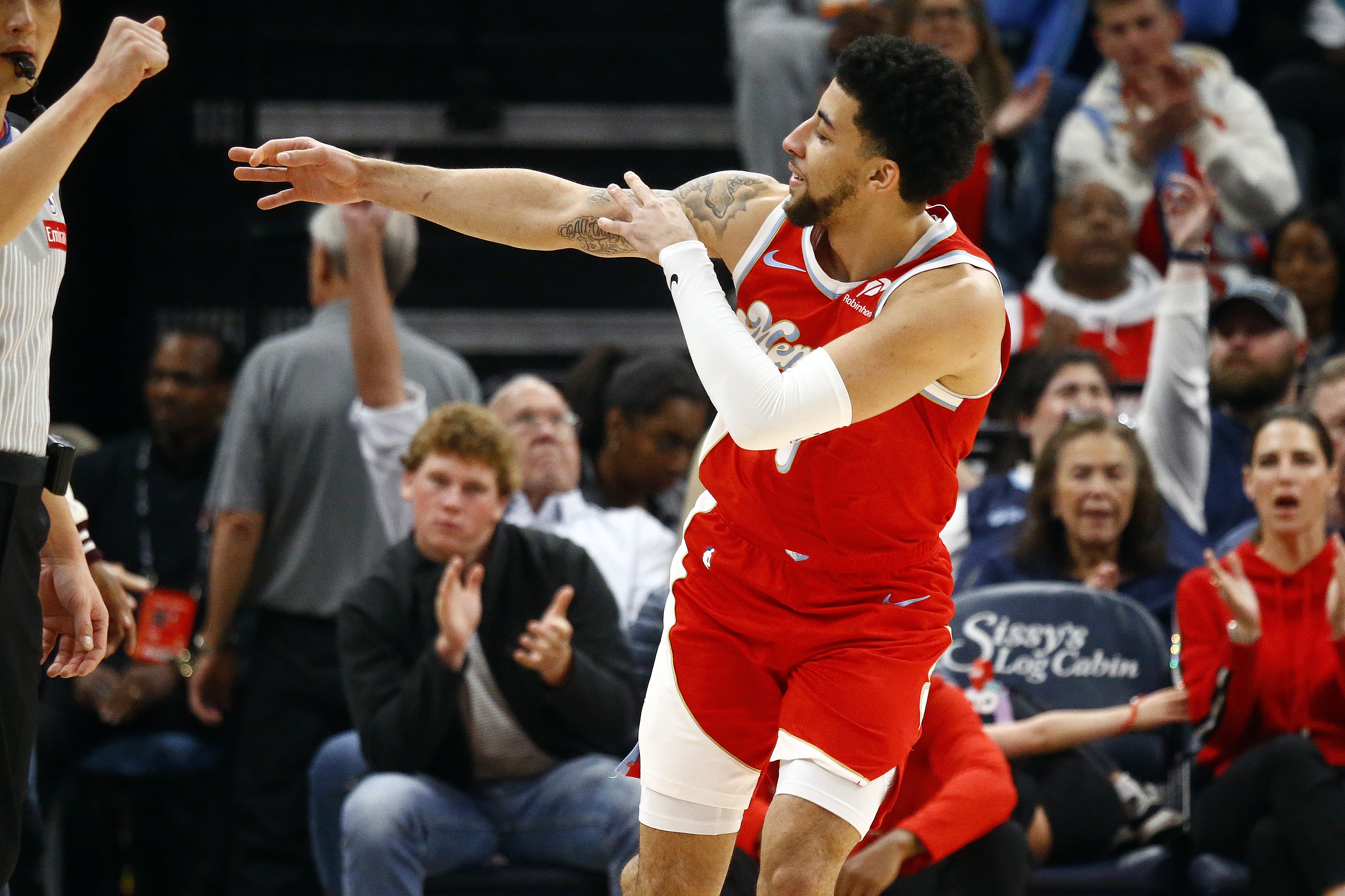 福彩3D-NBA彩经:灰熊拿下勇士 火箭轻取国王 骑士击溃雄鹿