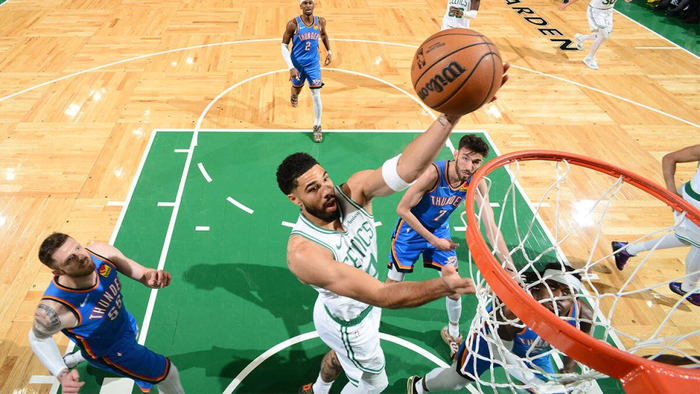 塔图姆复出第三周即获周最佳！连获赞美：七成功力的他也是联盟前十|凯尔特人|黄蜂|波士顿凯尔特人队|俄克拉荷马雷霆队|亚特兰大老鹰队_新浪体育_新浪新闻