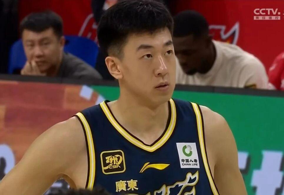 双色球-广东男篮阵容即将洗牌，两大国产内线基本离队，三名外援难续约！